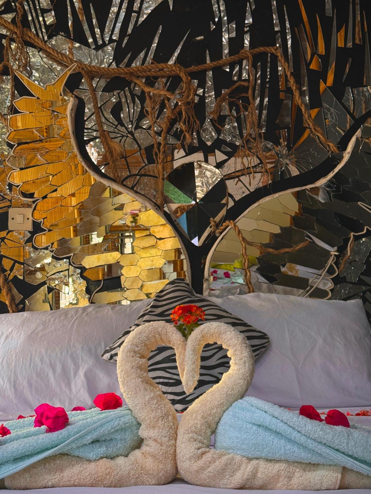The Rabbit Tree Hostel Гили-Мено Экстерьер фото