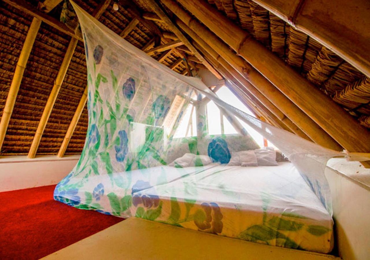 The Rabbit Tree Hostel Гили-Мено Экстерьер фото