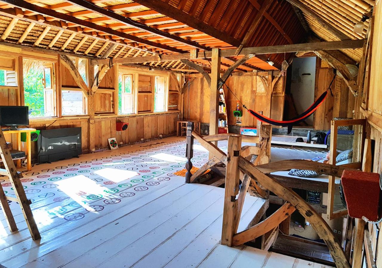 The Rabbit Tree Hostel Гили-Мено Экстерьер фото